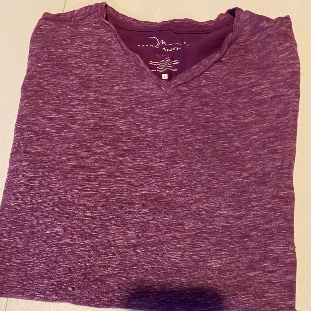 Men v-neck T-shirt